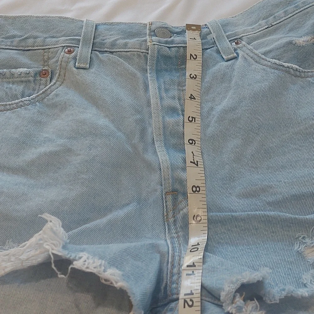 Levis Distressed Light Blue Denim Shorts.Size 12 . - Picture 9 of 9